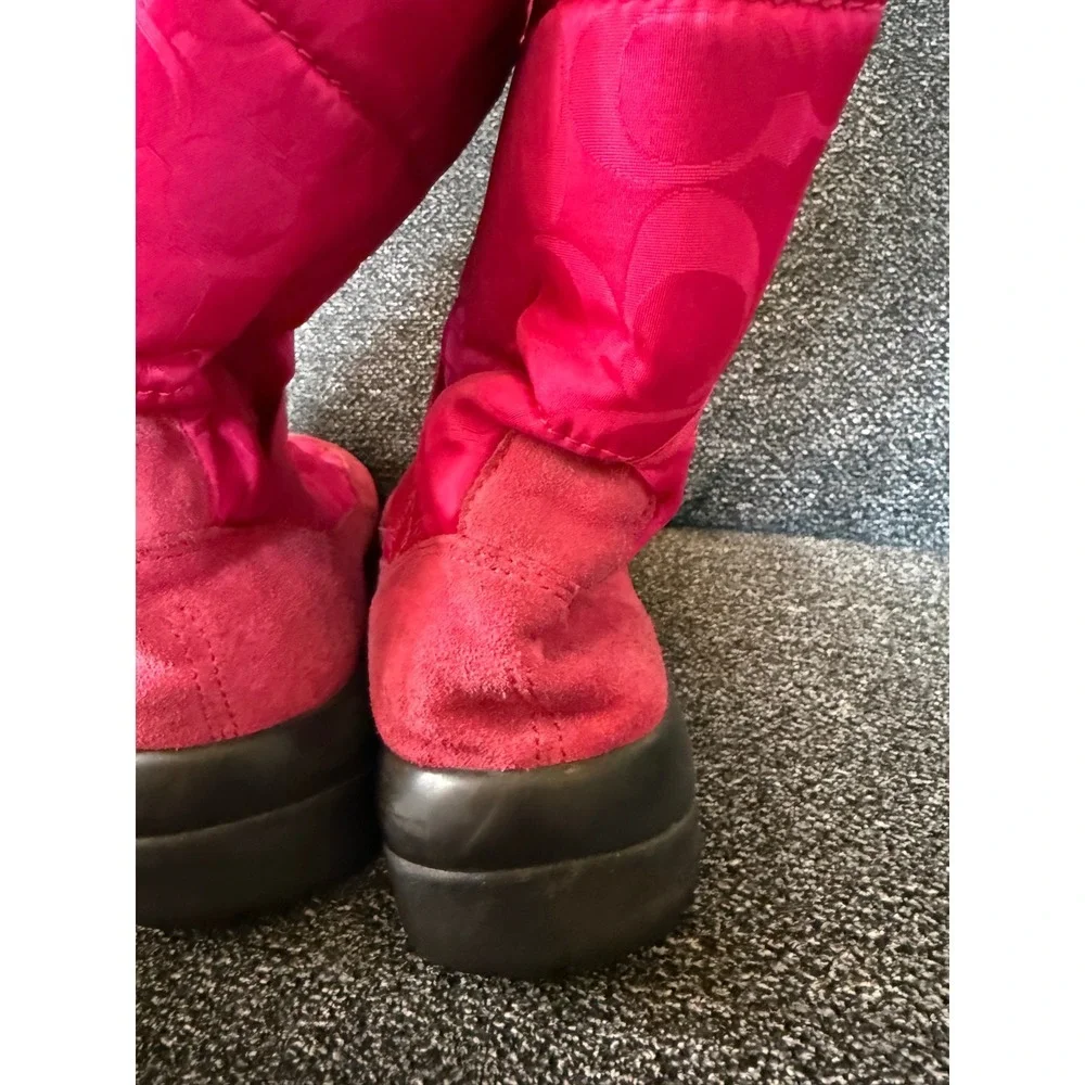 Coach Signature‎ Puffer Snow Boots Fuchsia Pink Women's Size 7.5B